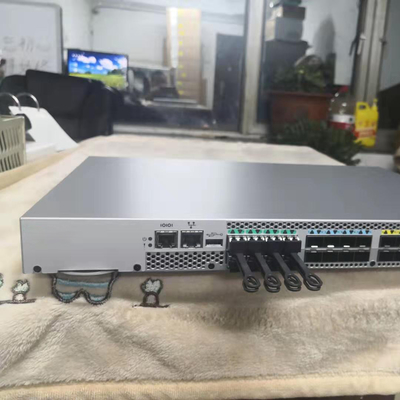 BR-G610-8-16G-0 Brocade G610 8P Switch Rack Mountable Dengan 16Gbps SWL SFP + Transceiver