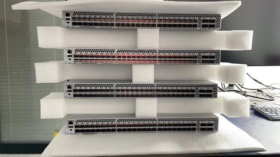 Sakelar Serat Optik Dell Connectrix DS6620B Sakelar Jaringan Perusahaan 24 Port 32Gb/S