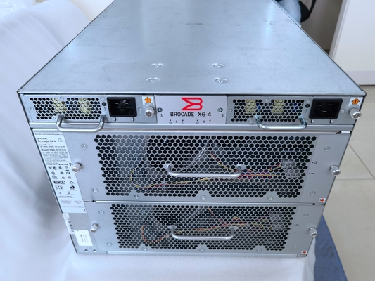 CR32-4 Brocade X6-4 Director Chassis Core Routing Blade Hingga 192 Port 32-Gbps