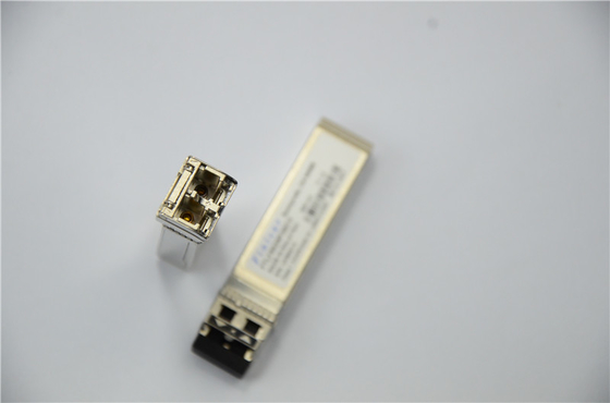 FTLF8529P3BCV-QL 16G SFP+ 850nm Modul Transceiver Optik Hot Pluggable Panjang Gelombang Pendek